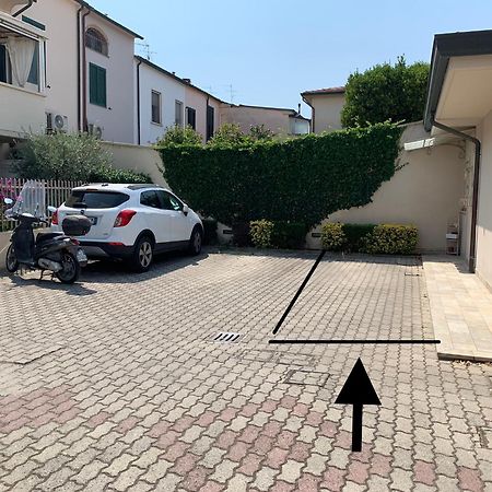 Elegante Villetta Viareggio Luaran gambar